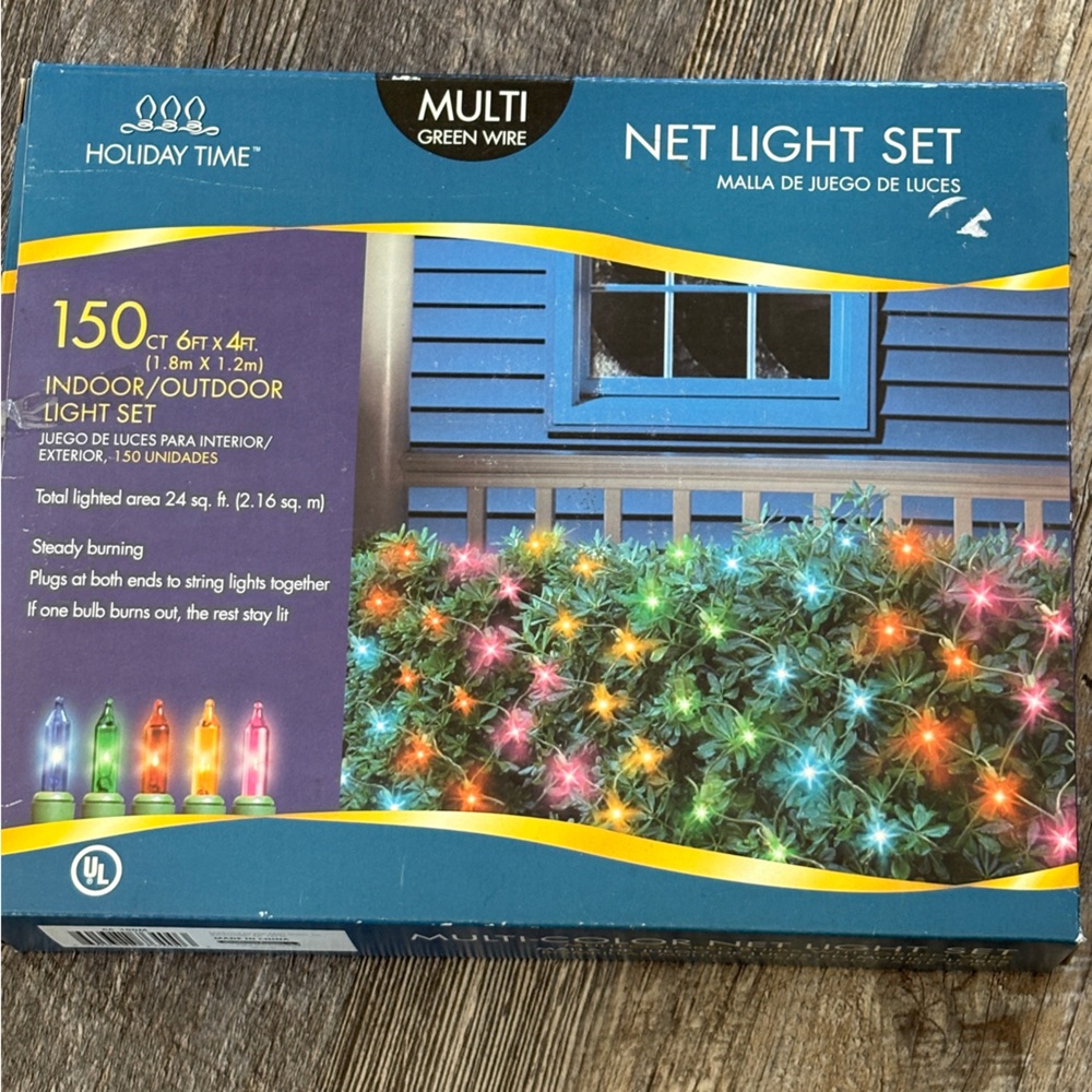 New- Holiday Time Indoor/Outdoor 150 Net Light Set, 6ft X 4ft